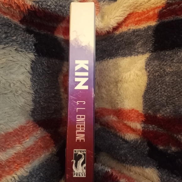 Kin Book - Picture 3 of 7